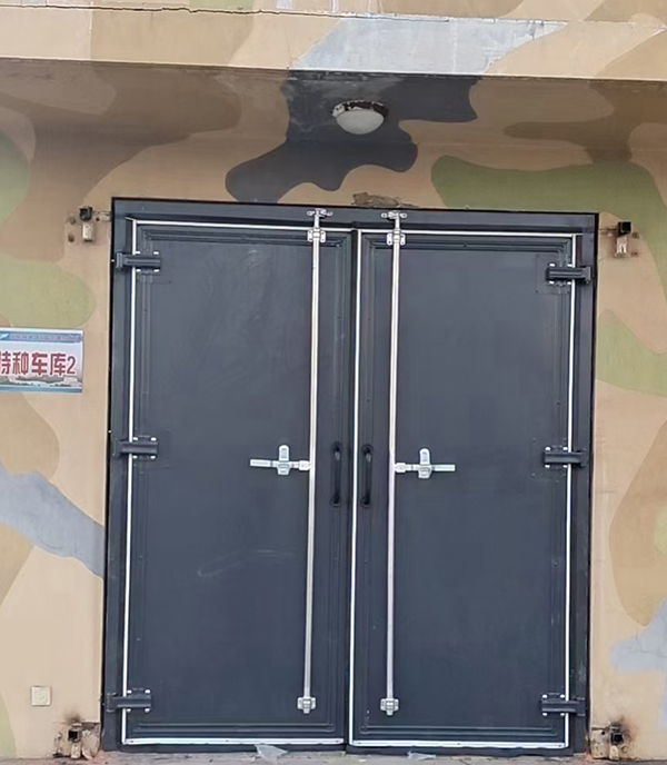 伊州工业平开门 伊州工业平开门