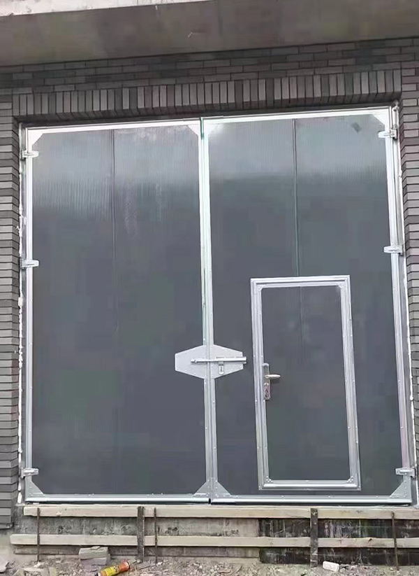 伊州工业平开门在大型设备制造车间的应用实例